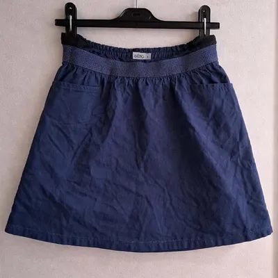 Jupe Gemo taille 8 ans très bon état 